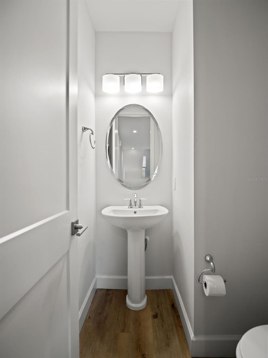 Image 23 of 37 For 1250 Formosa Avenue