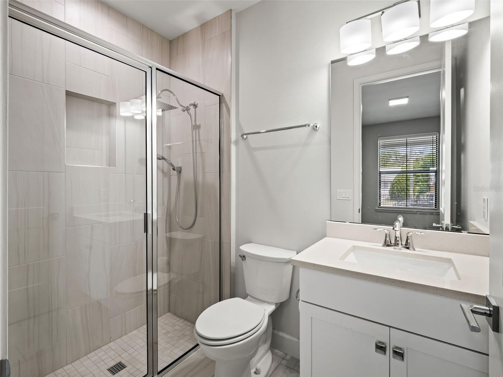 Image 25 of 37 For 1250 Formosa Avenue