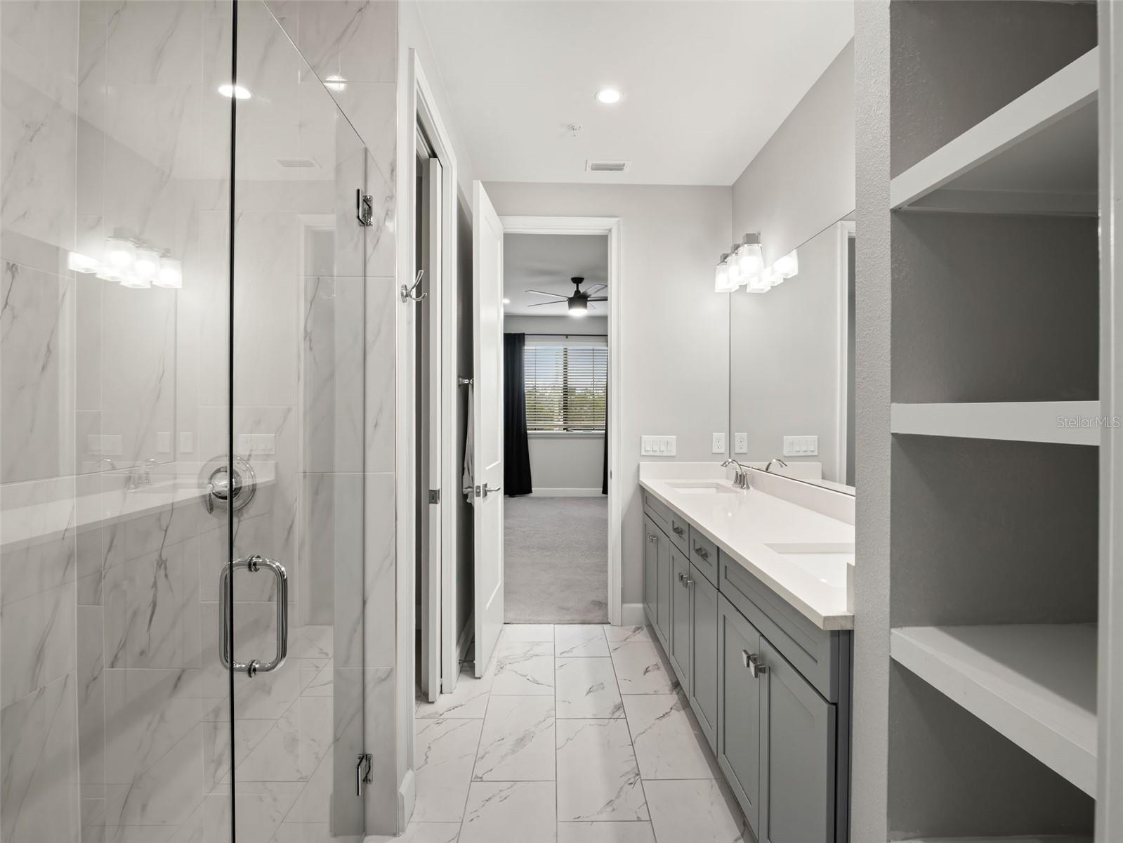 Image 32 of 37 For 1250 Formosa Avenue