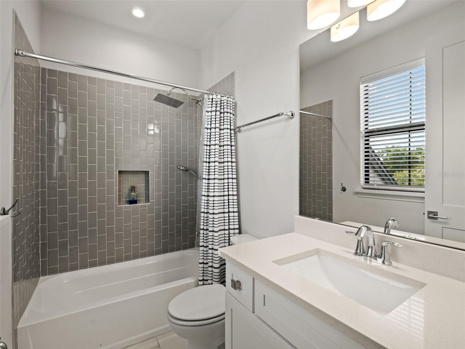 Image 35 of 37 For 1250 Formosa Avenue