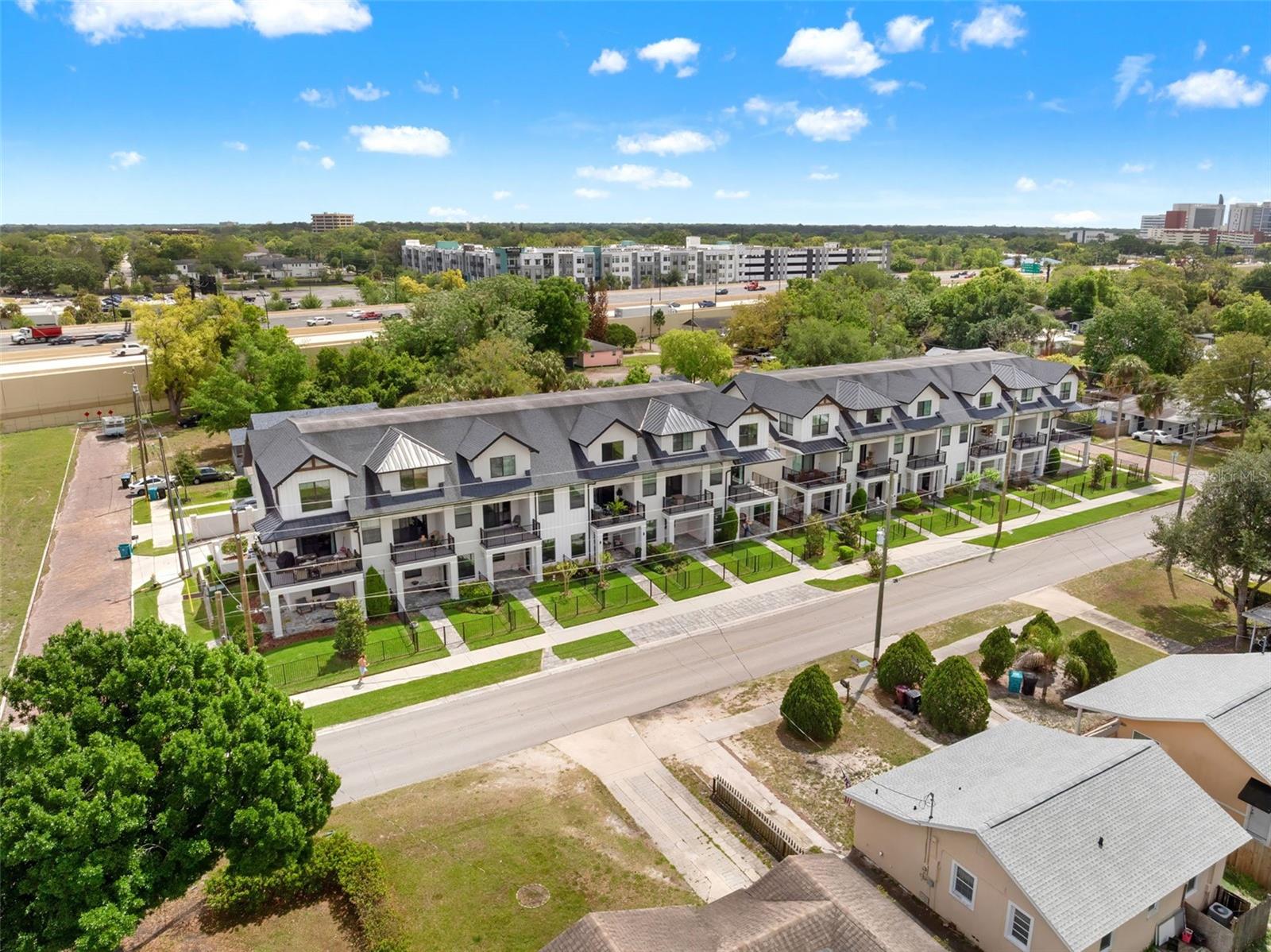 Image 4 of 37 For 1250 Formosa Avenue