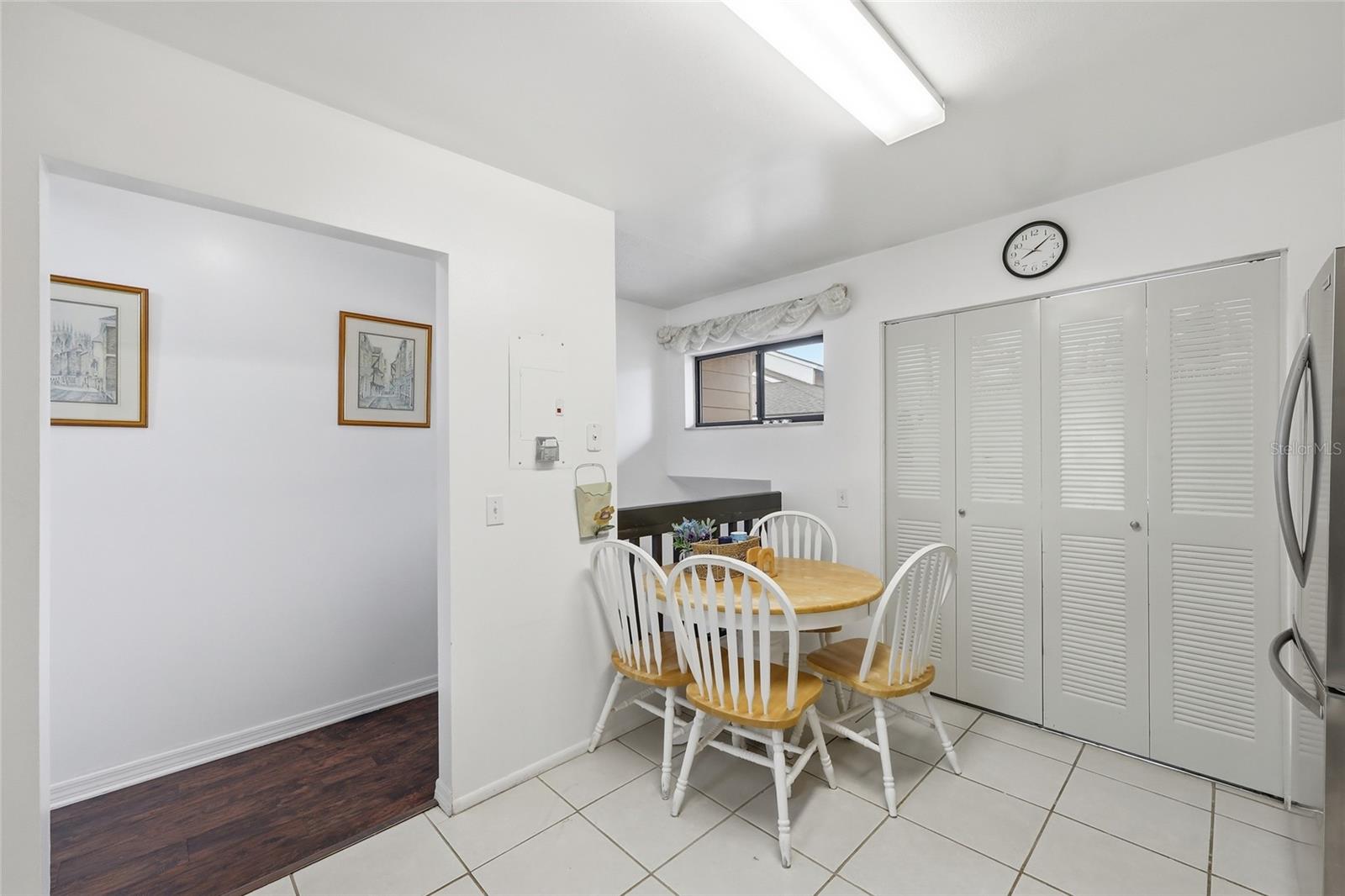 Image 14 of 25 For 2915 Clubview Drive U4