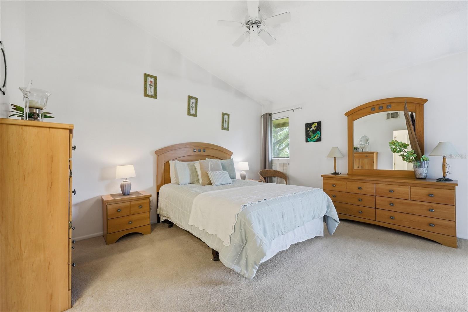 Image 17 of 25 For 2915 Clubview Drive U4