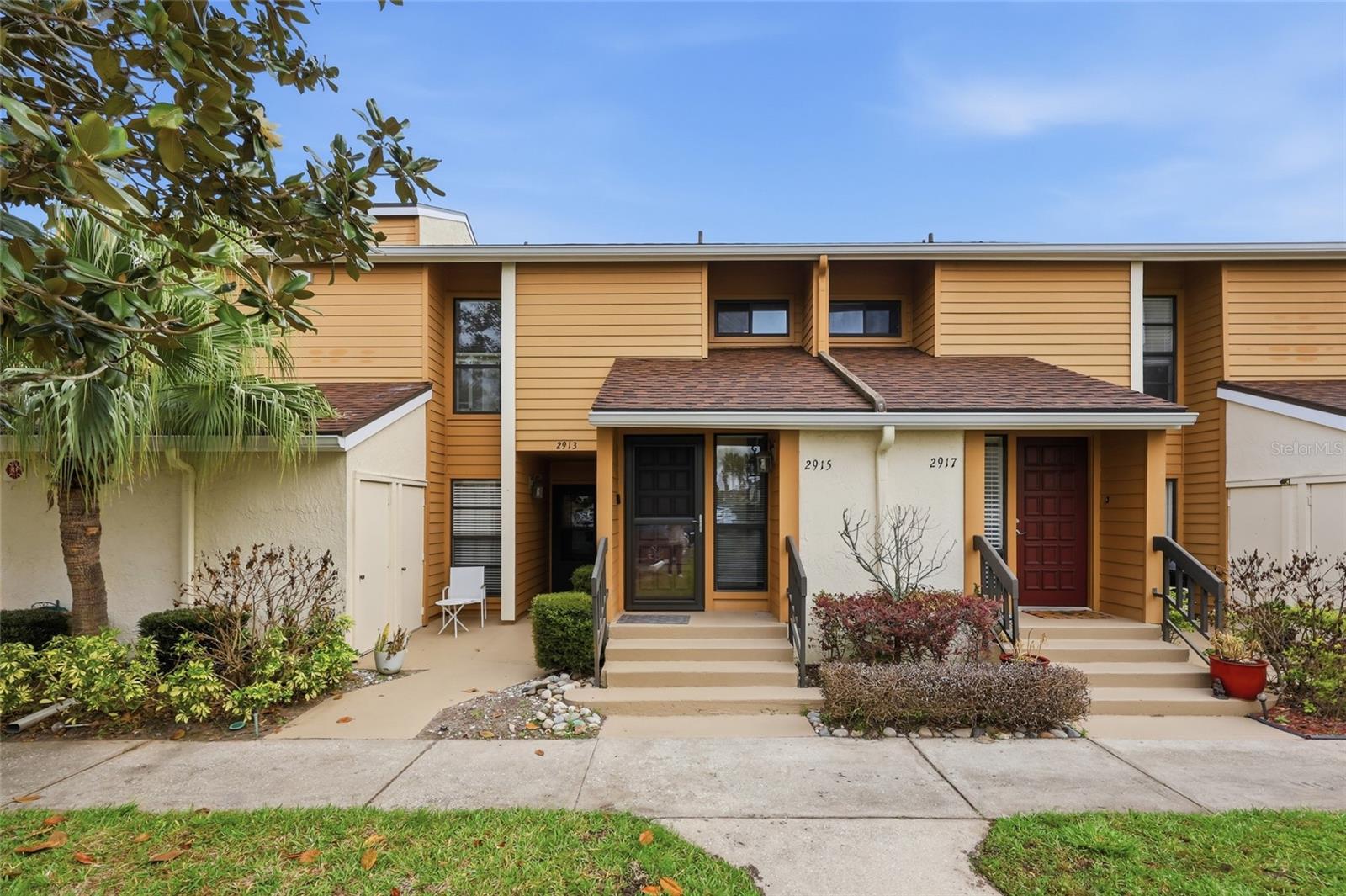 Image 2 of 25 For 2915 Clubview Drive U4