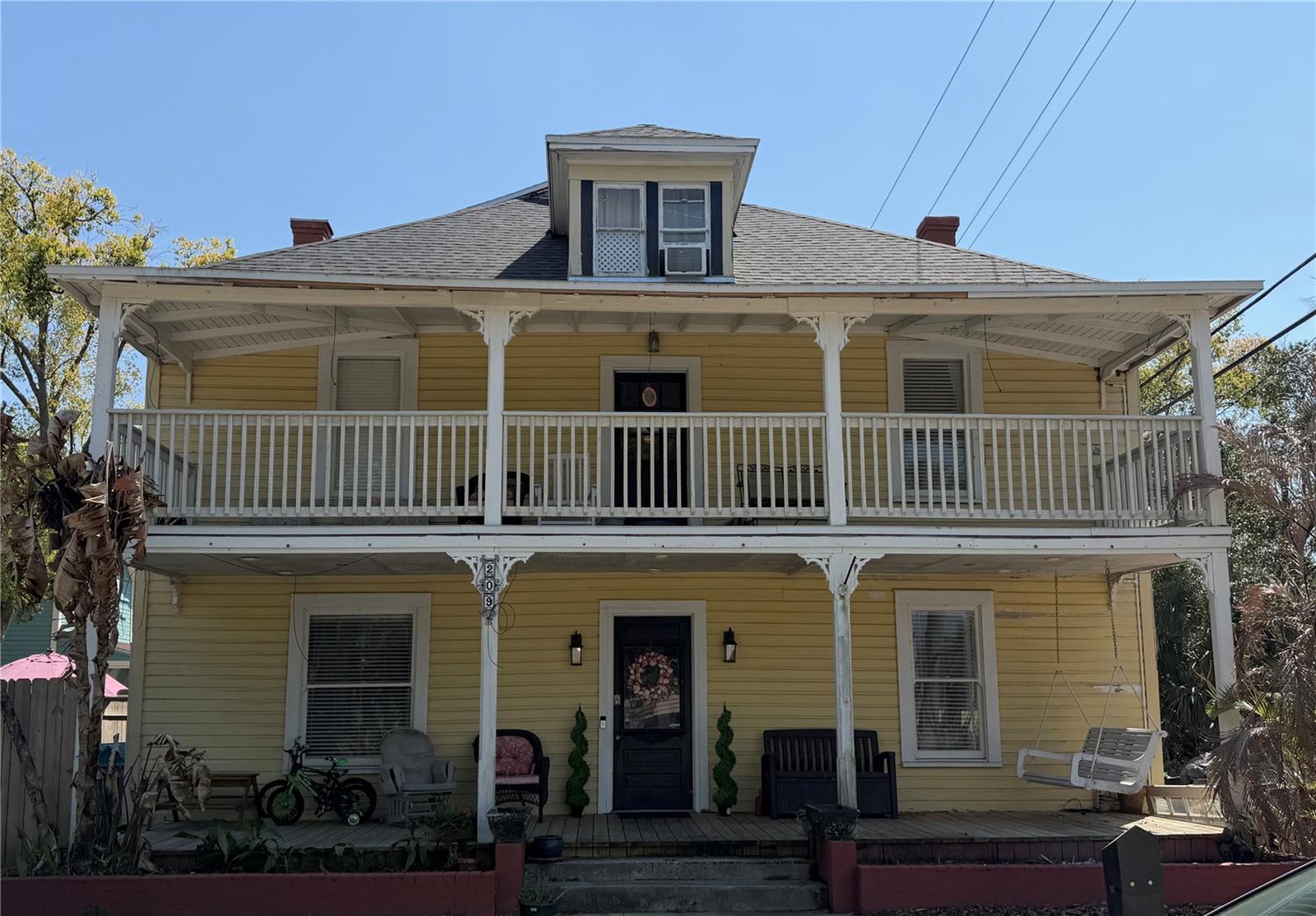 Listing Details for 209 5th Street, SANFORD, FL 32771