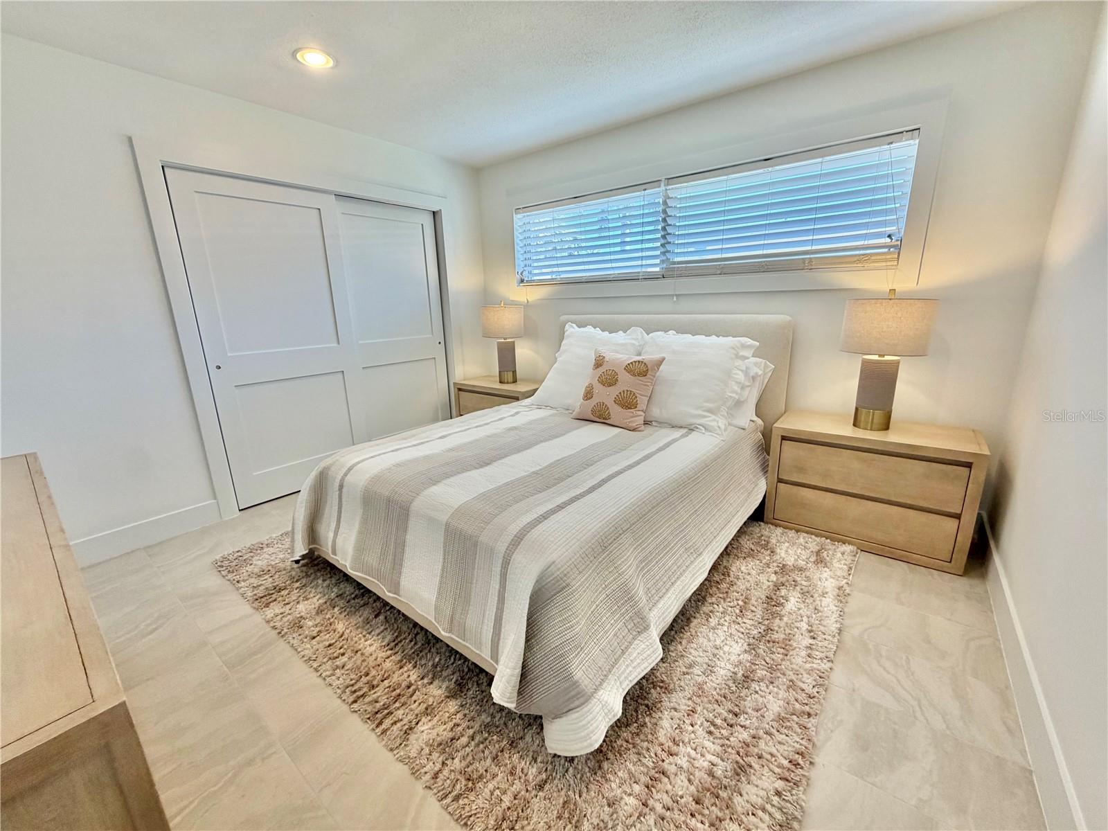 Listing photo id 14 for 3528 Casablanca Avenue