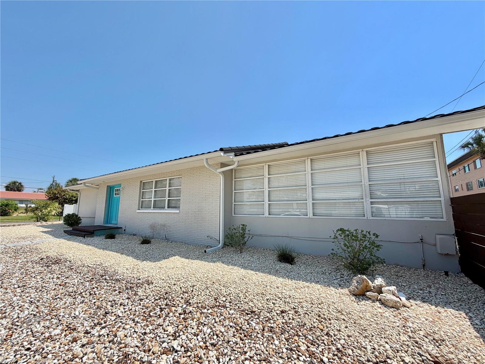 Listing photo id 24 for 3528 Casablanca Avenue