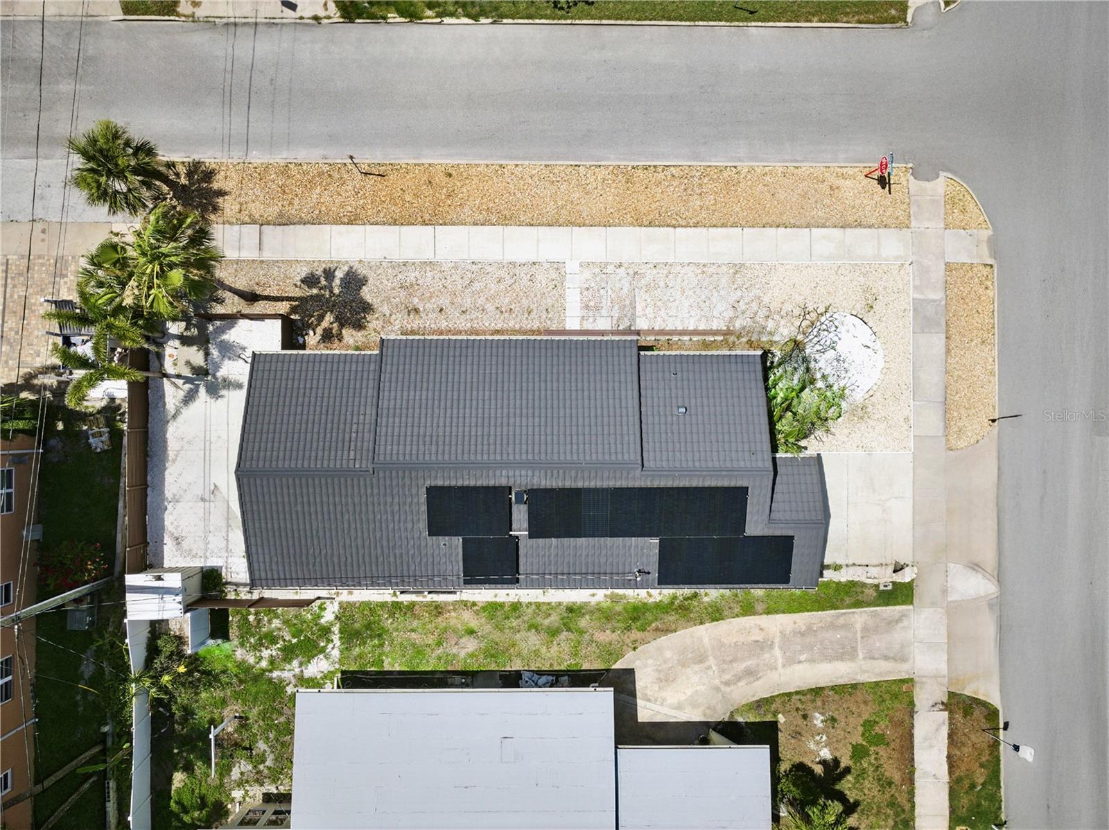 Listing photo id 25 for 3528 Casablanca Avenue