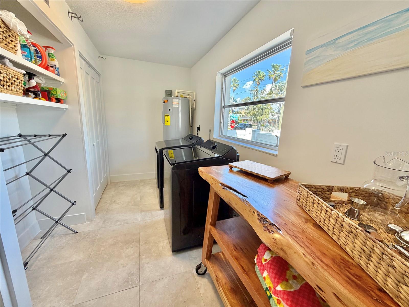 Listing photo id 26 for 3528 Casablanca Avenue