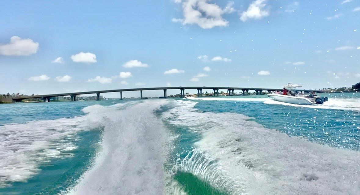 Listing photo id 31 for 3528 Casablanca Avenue