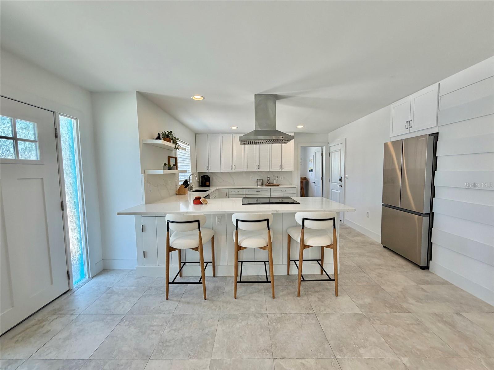 Listing photo id 7 for 3528 Casablanca Avenue