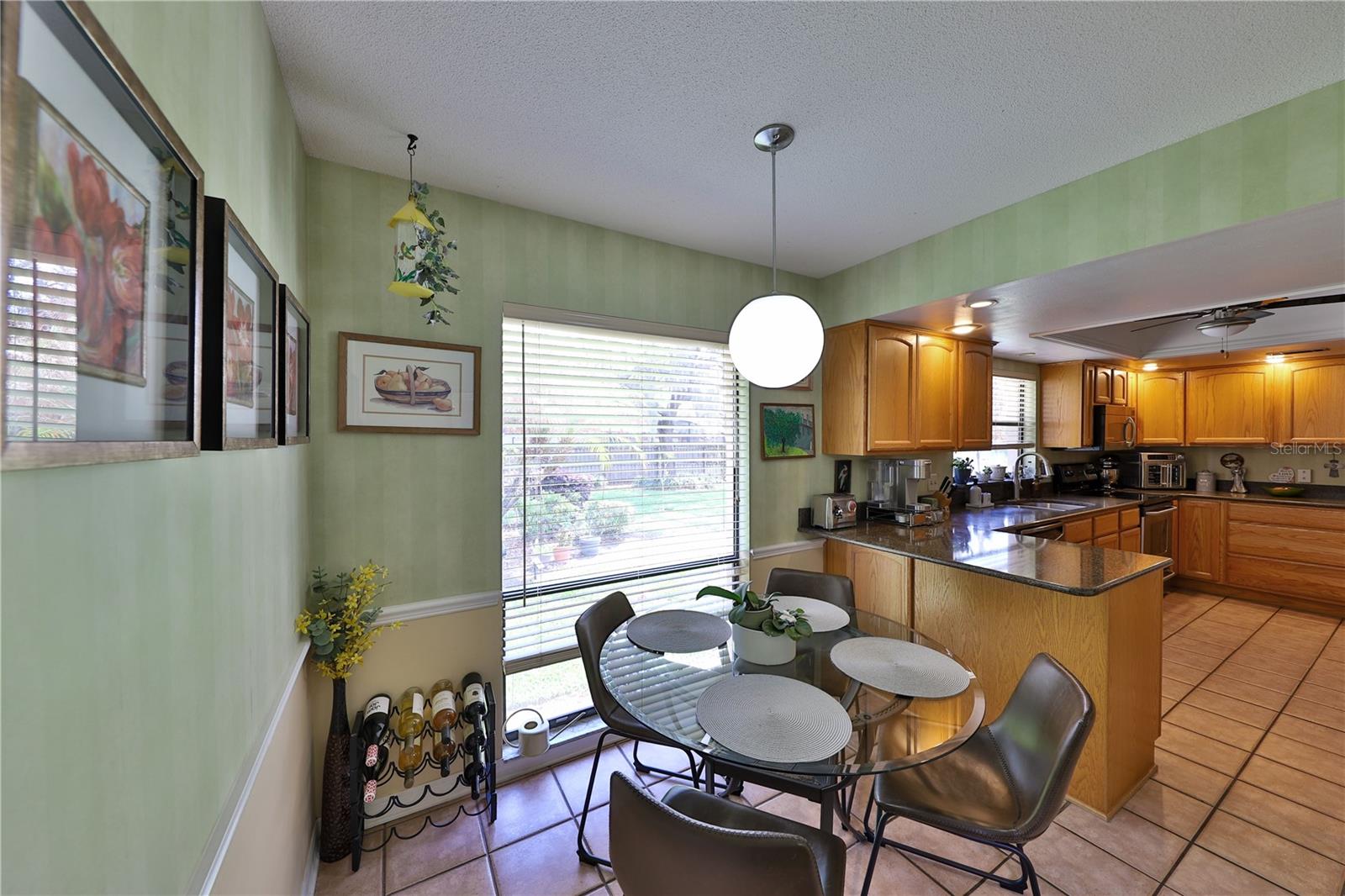 Image 12 of 21 For 122 Slade Drive