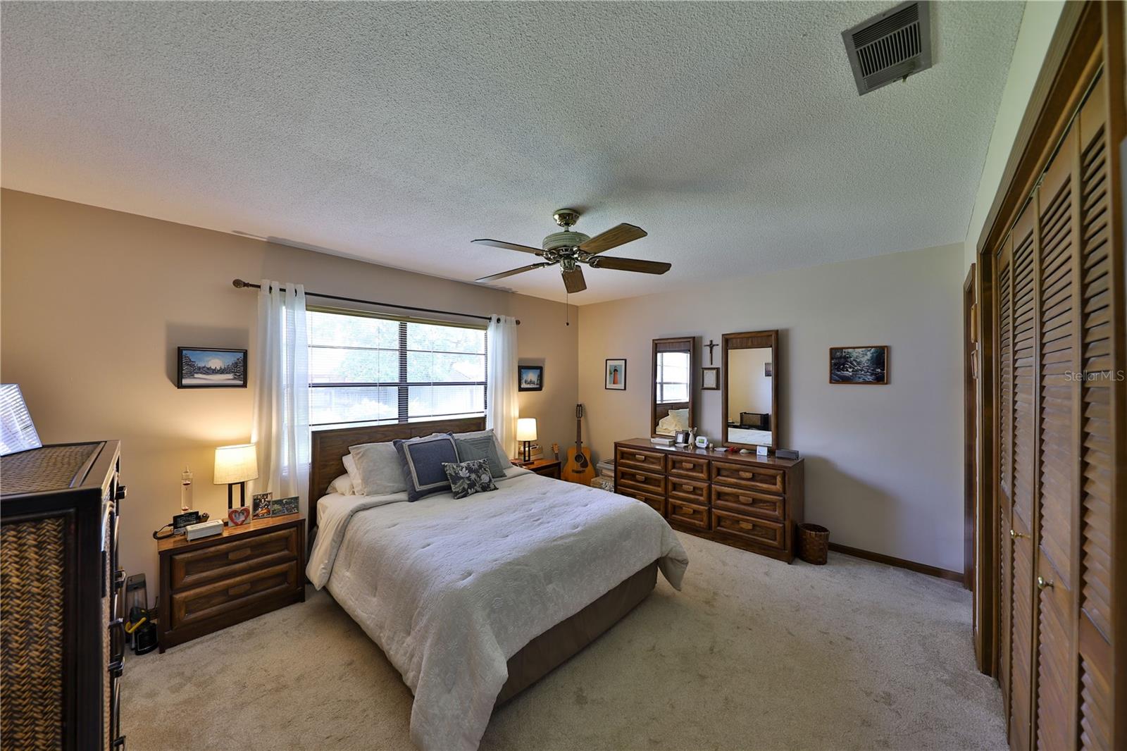 Image 14 of 21 For 122 Slade Drive