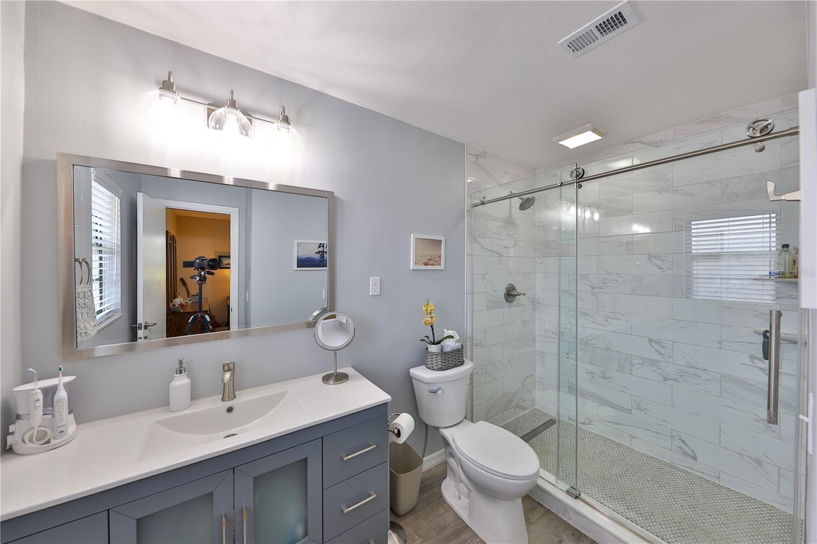 Image 15 of 21 For 122 Slade Drive