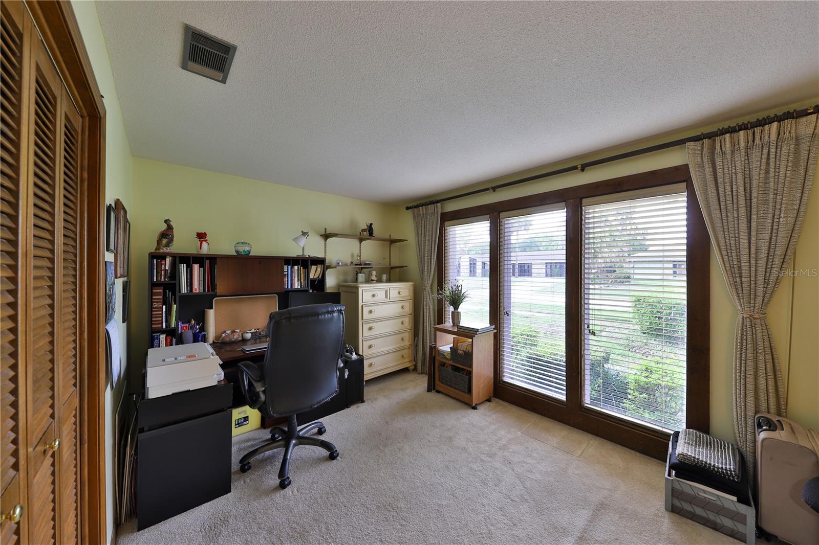 Image 18 of 21 For 122 Slade Drive