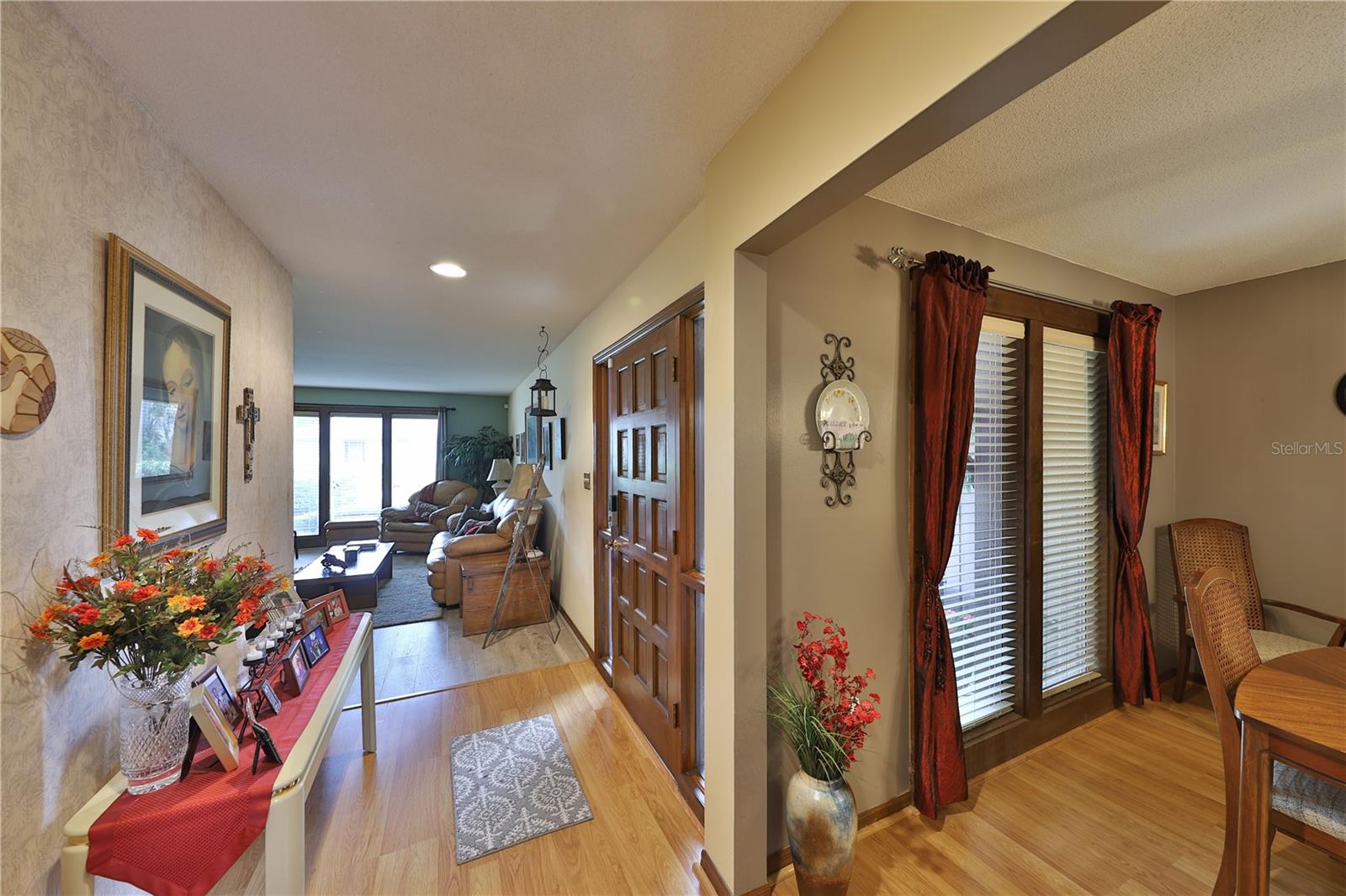 Image 7 of 21 For 122 Slade Drive