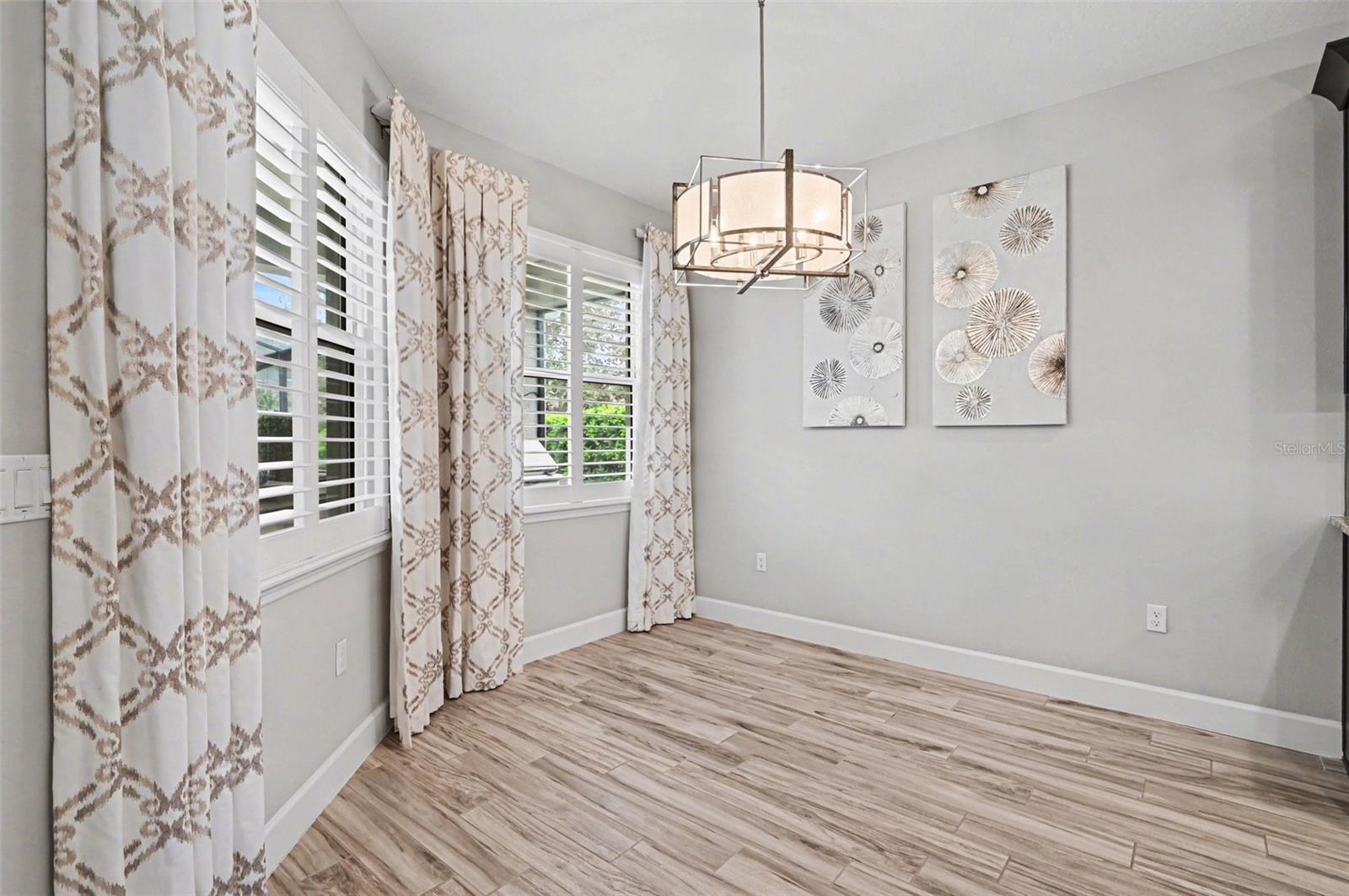 Image 23 of 43 For 1011 Victoria Hills Drive S