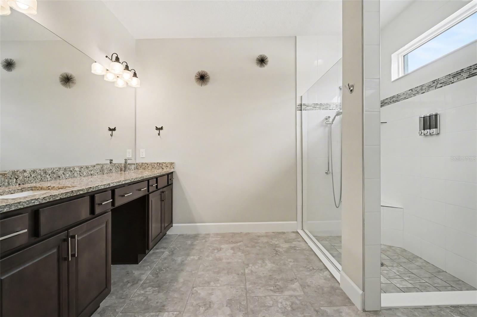 Image 32 of 43 For 1011 Victoria Hills Drive S