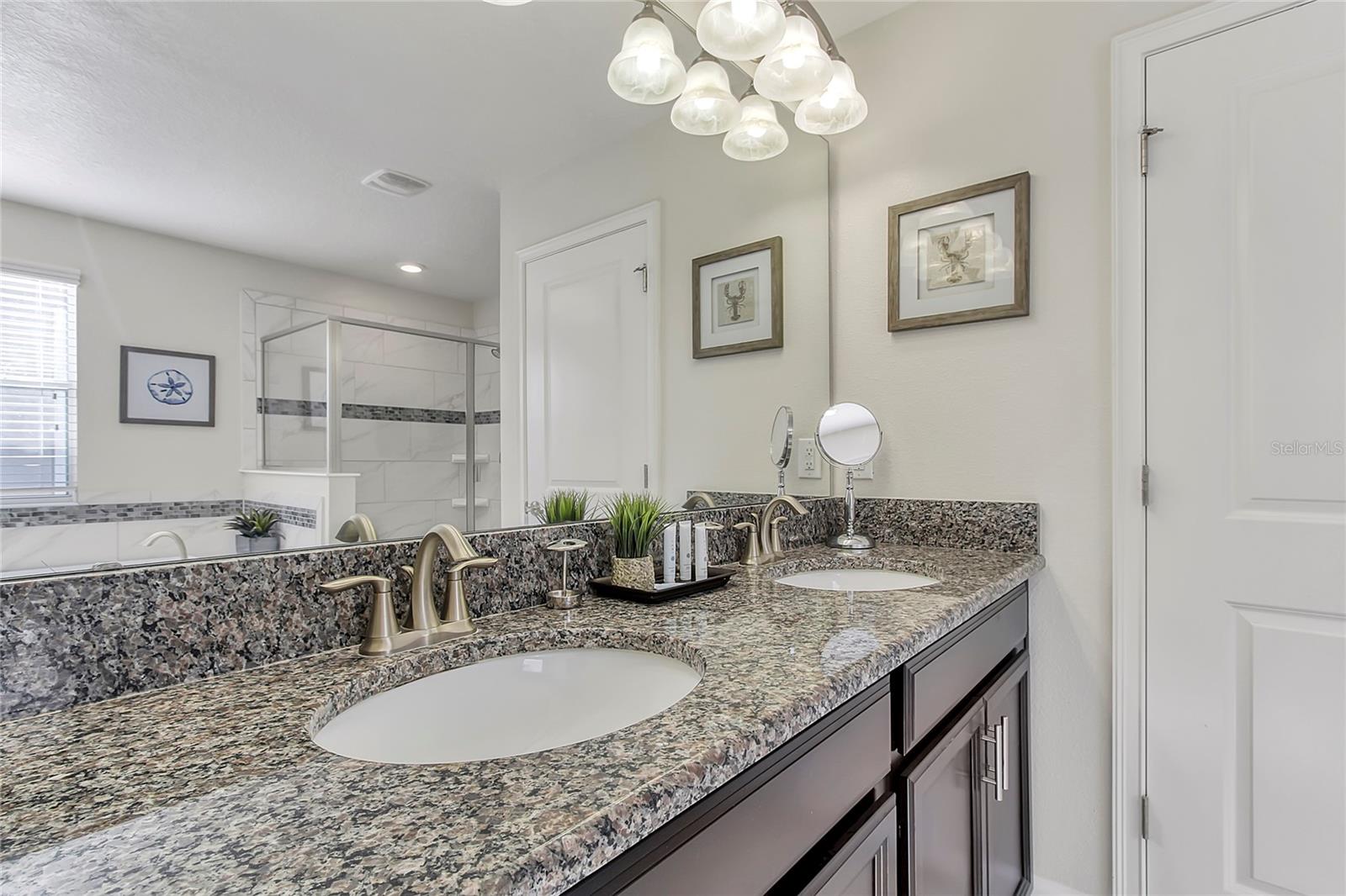 Image 33 of 79 For 1534 Moon Valley Drive