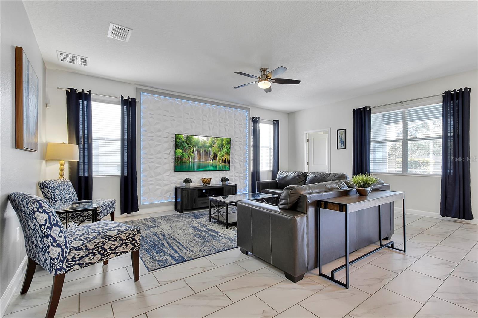 Image 6 of 79 For 1534 Moon Valley Drive