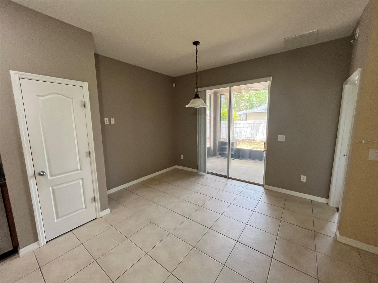 Image 6 of 22 For 919 Magnolia Blossom Court