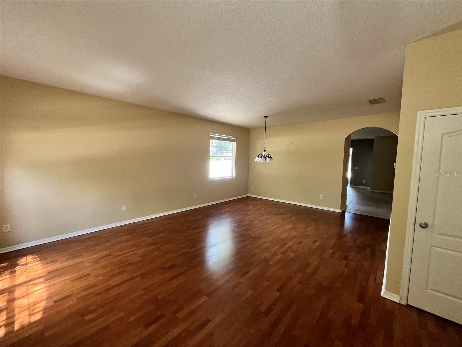 Image 8 of 22 For 919 Magnolia Blossom Court