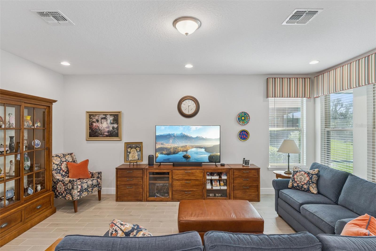 Image 18 of 76 For 8978 Sonoma Coast Drive