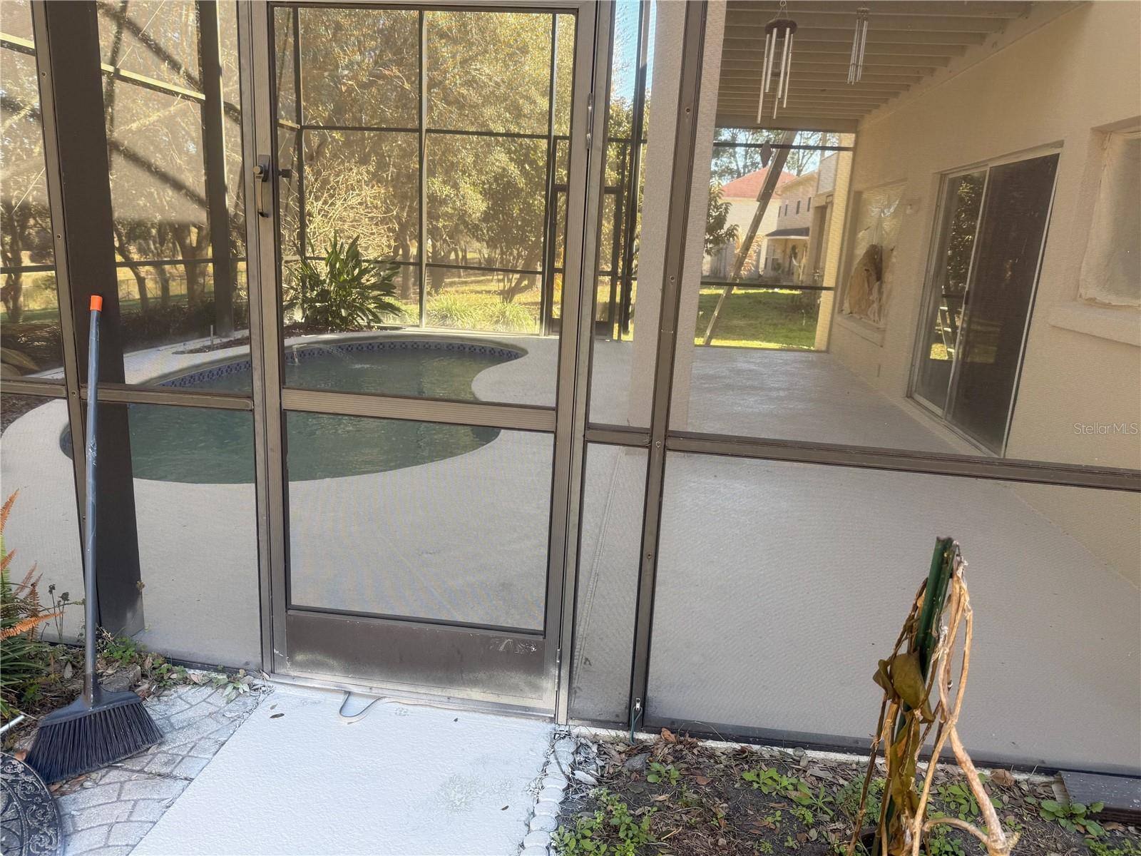 Image 2 of 10 For 2014 Applegate Drive