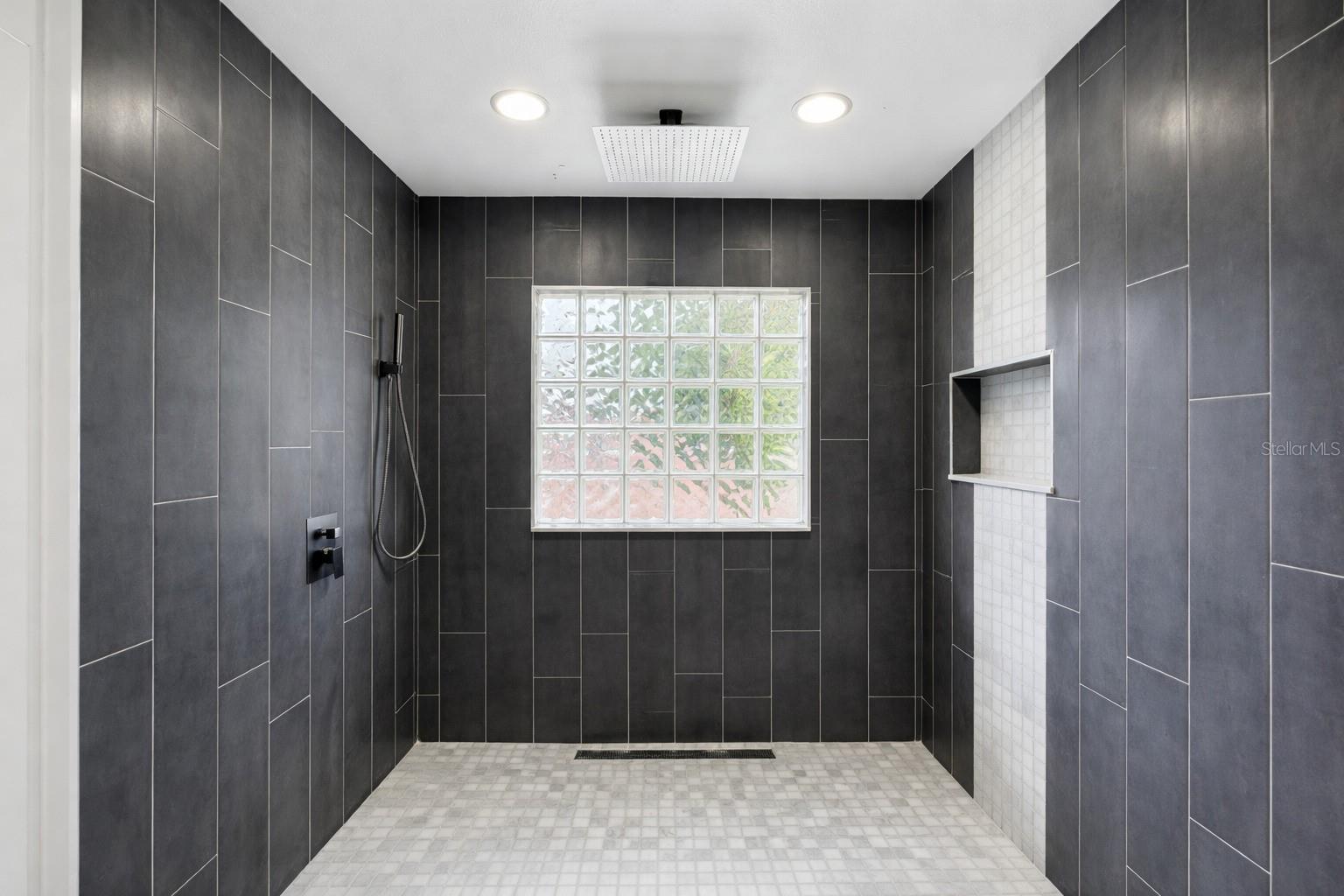 Image 15 of 34 For 26 Backspin Lane