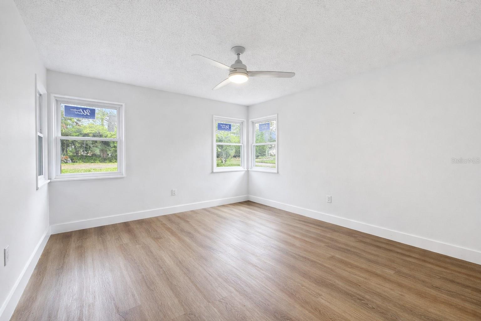 Image 17 of 34 For 26 Backspin Lane