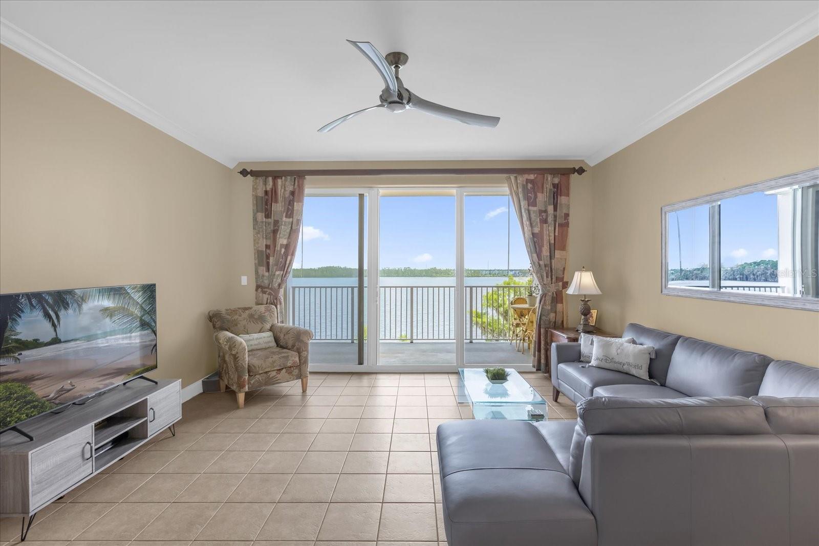 Image 10 of 45 For 13427 Blue Heron Beach Drive 402