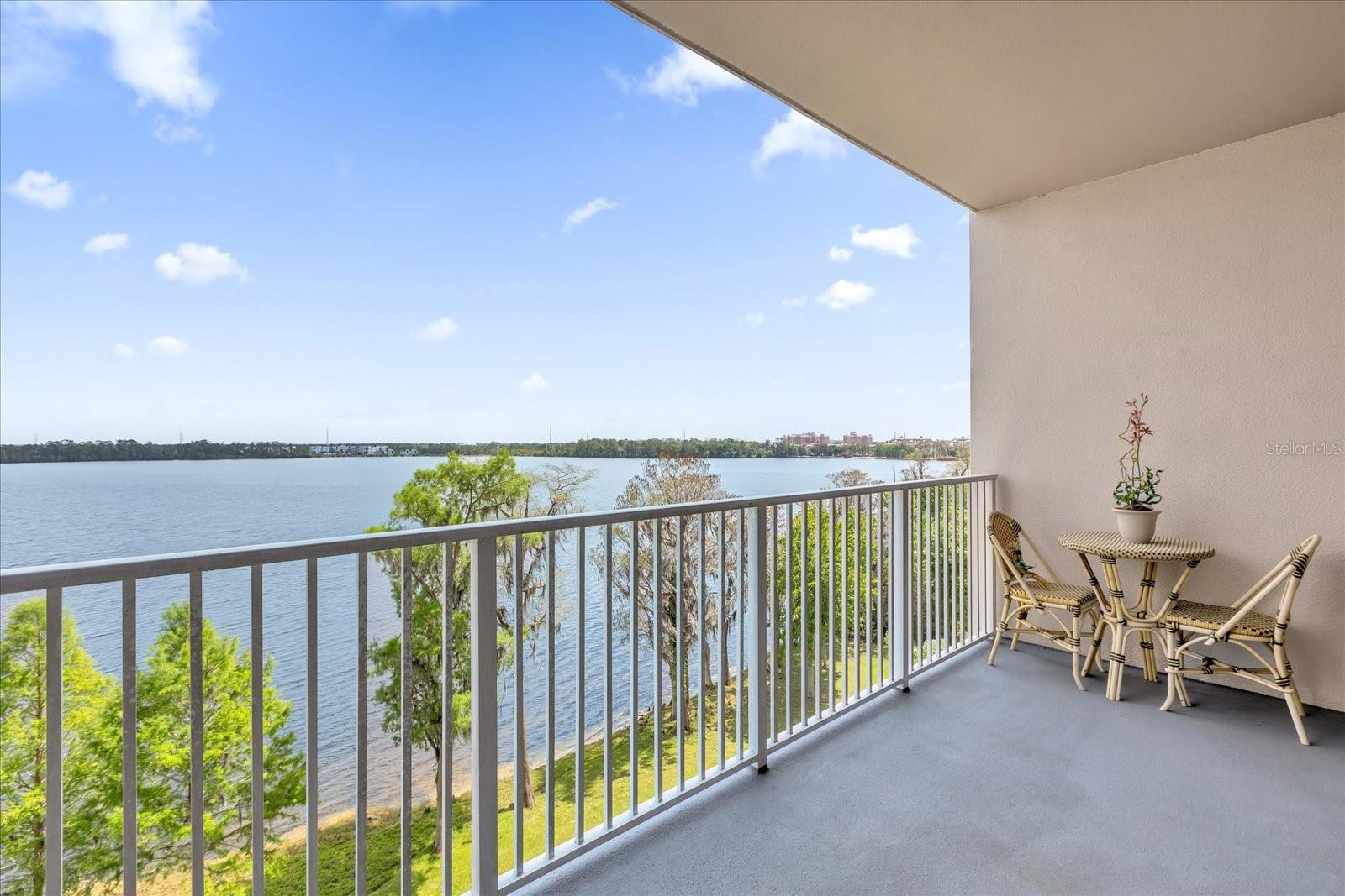 Image 25 of 45 For 13427 Blue Heron Beach Drive 402