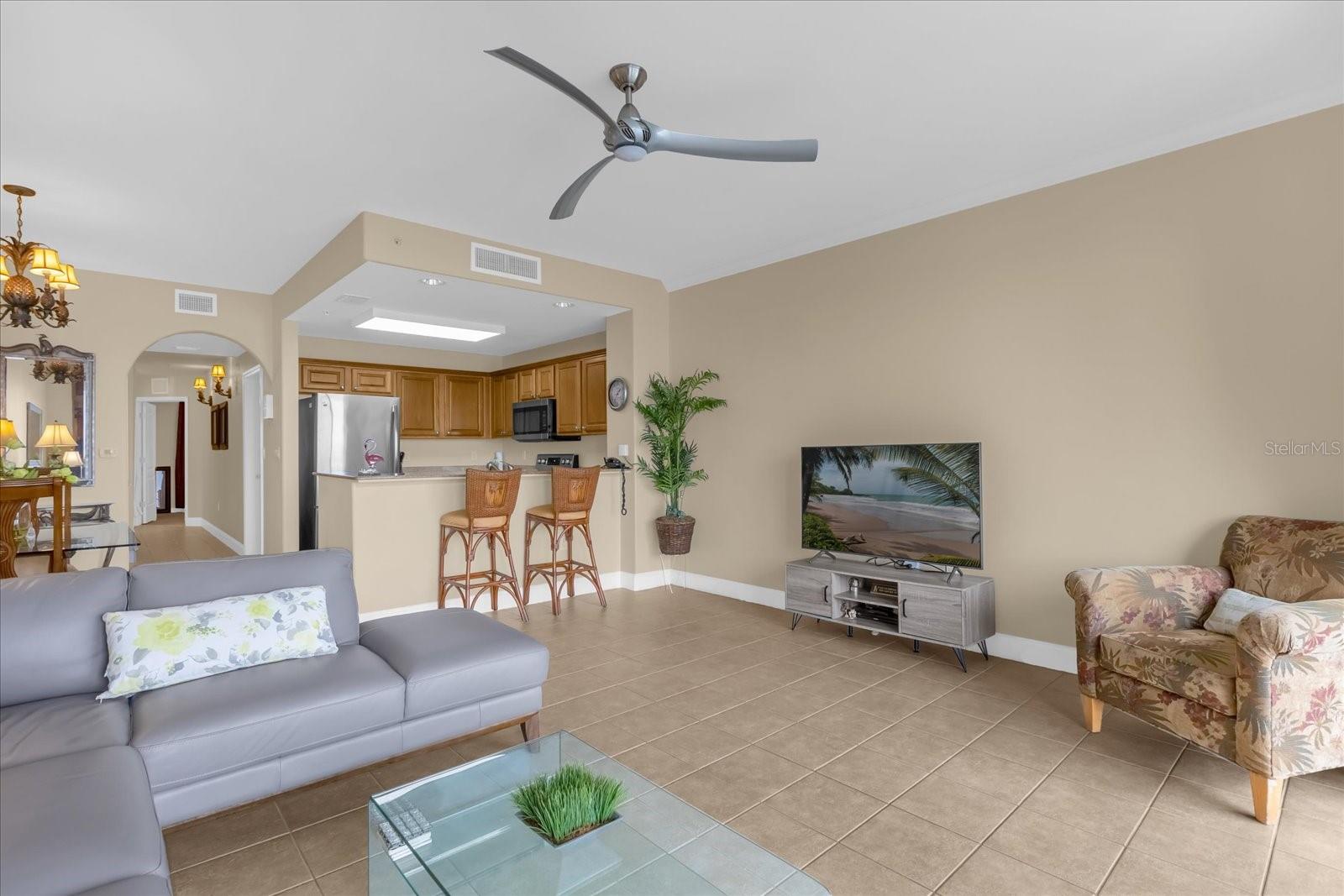 Image 7 of 45 For 13427 Blue Heron Beach Drive 402