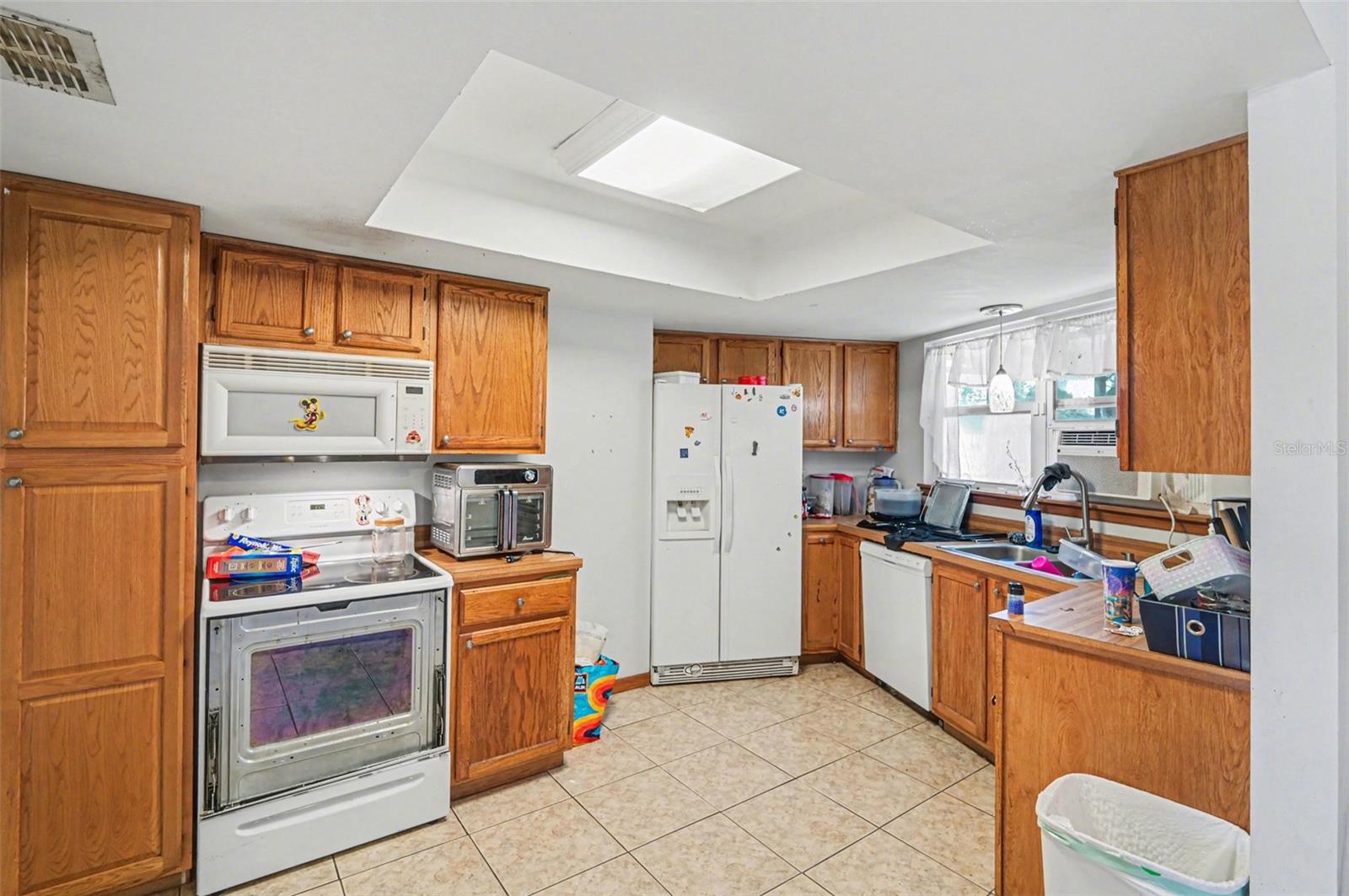 Image 7 of 17 For 2675 Gramercy Drive