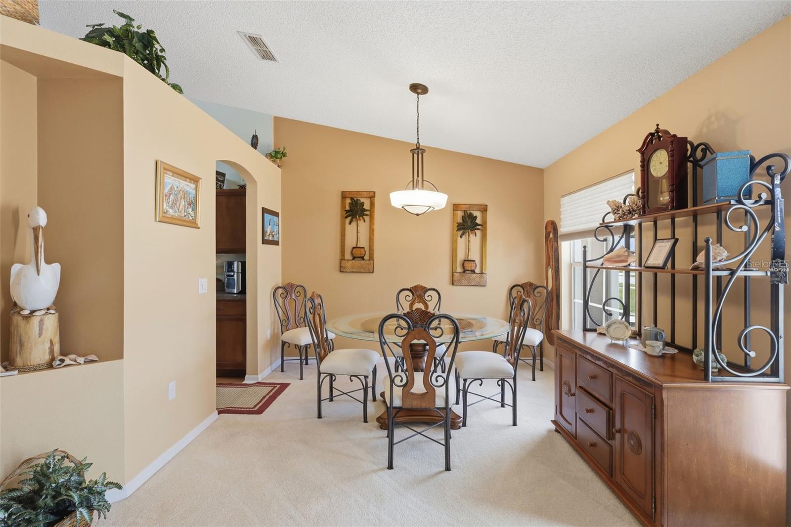 Image 11 of 42 For 403 Central Mariners Drive