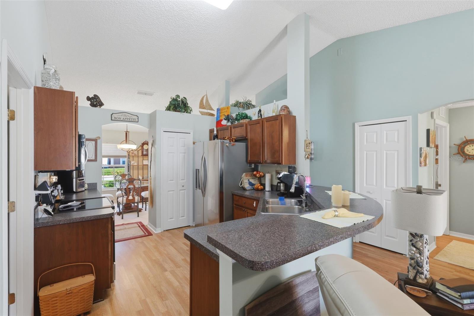 Image 19 of 42 For 403 Central Mariners Drive