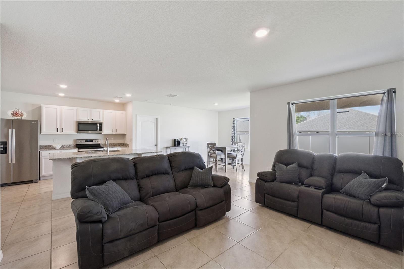 Image 11 of 40 For 5367 Douglas Fir Drive