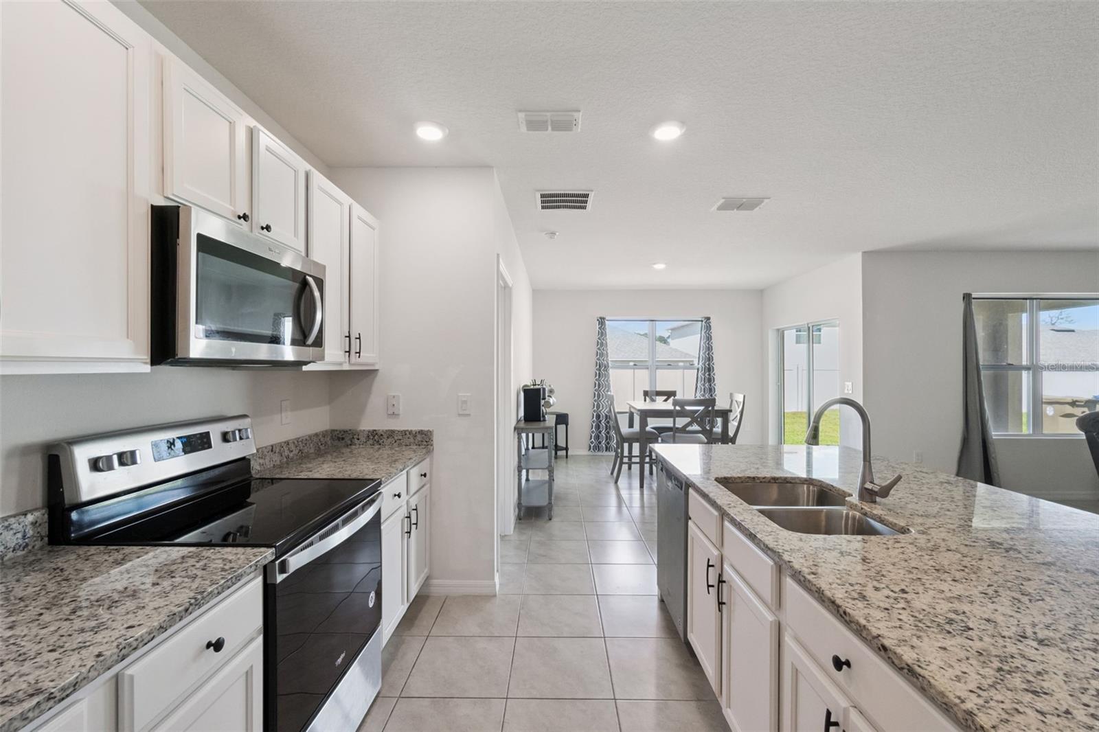 Image 7 of 40 For 5367 Douglas Fir Drive