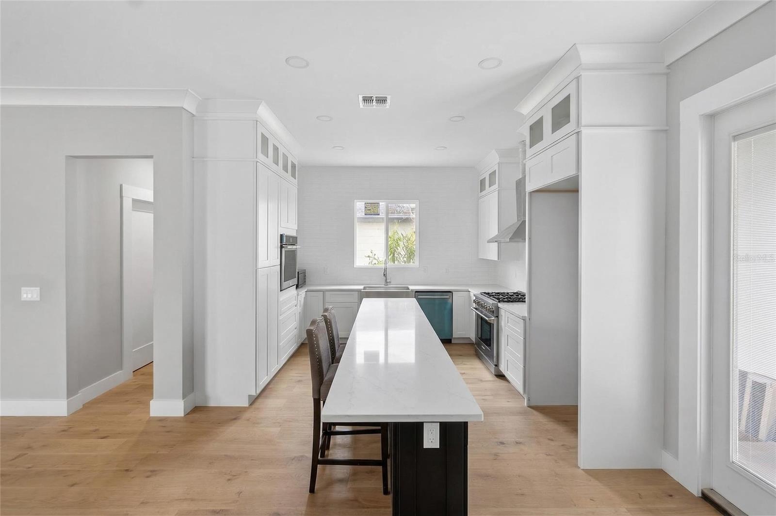 Image 12 of 42 For 2935 Helen Avenue