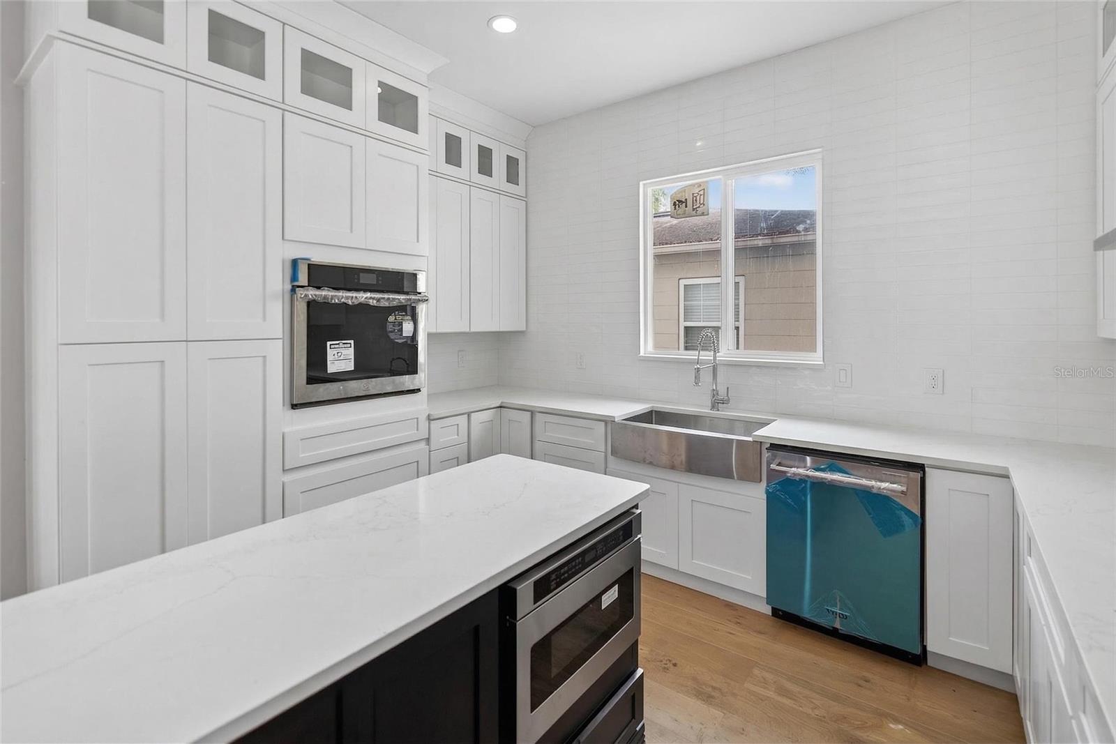 Image 13 of 42 For 2935 Helen Avenue