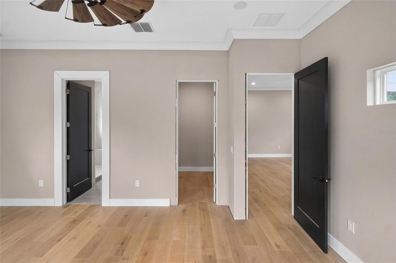 Image 25 of 42 For 2935 Helen Avenue