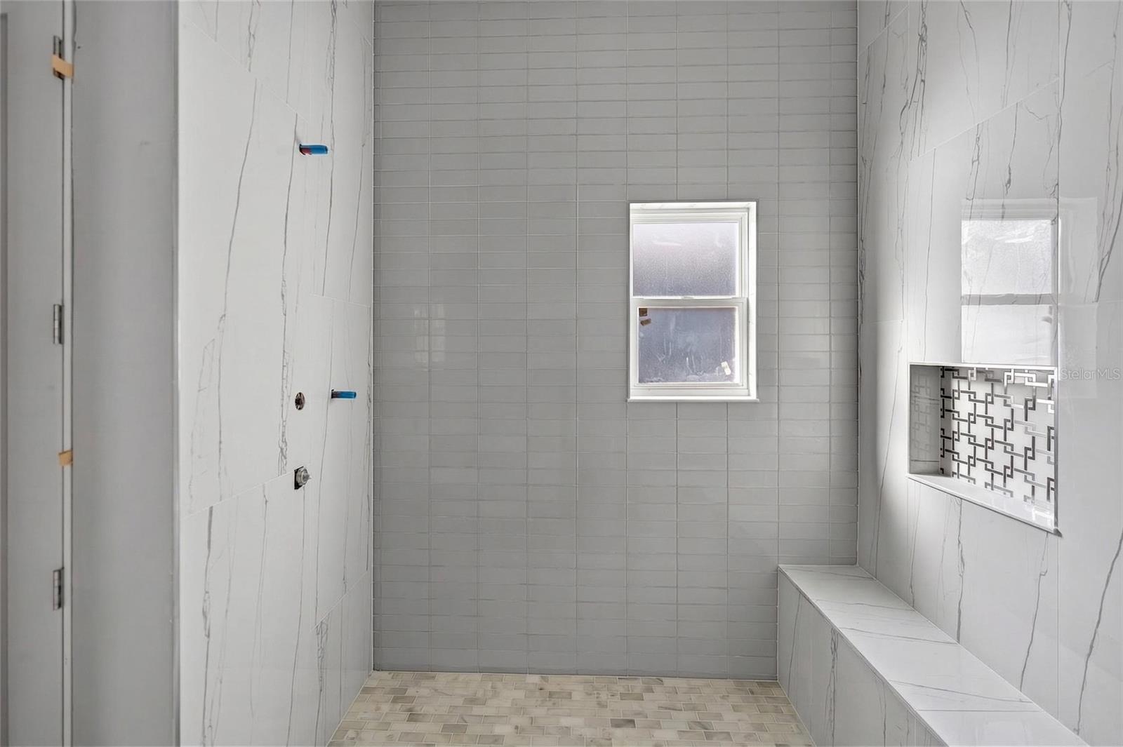 Image 27 of 42 For 2935 Helen Avenue