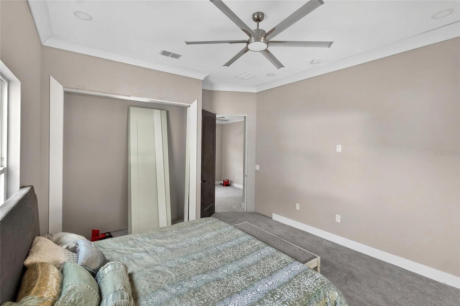 Image 30 of 42 For 2935 Helen Avenue