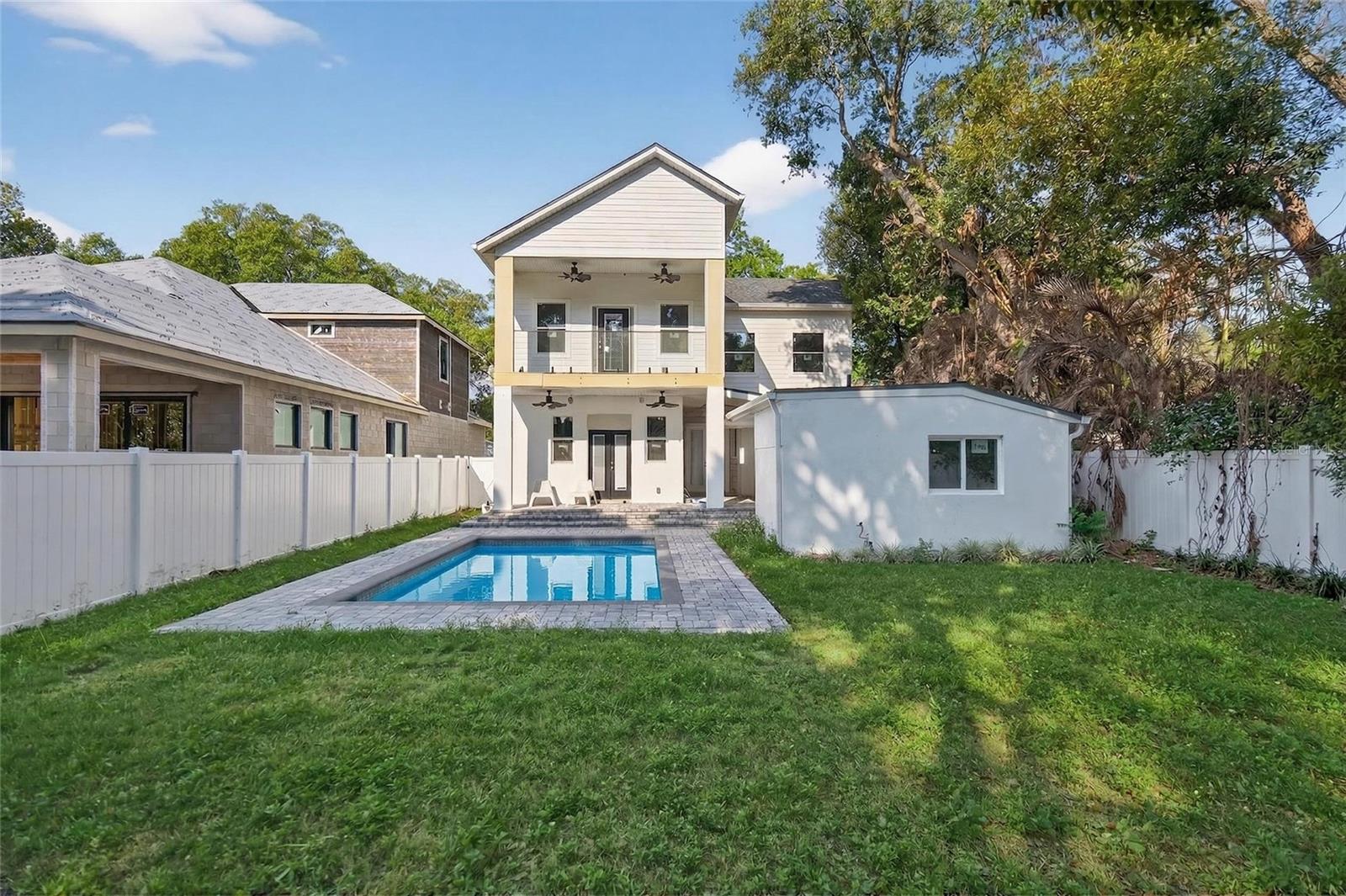 Image 35 of 42 For 2935 Helen Avenue