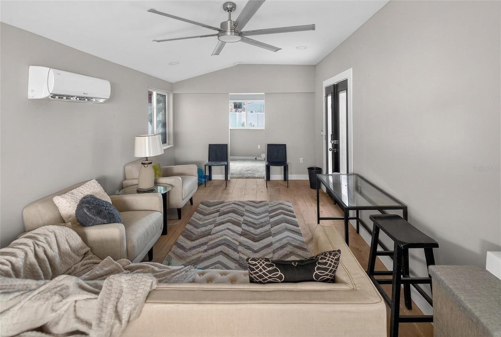 Image 39 of 42 For 2935 Helen Avenue