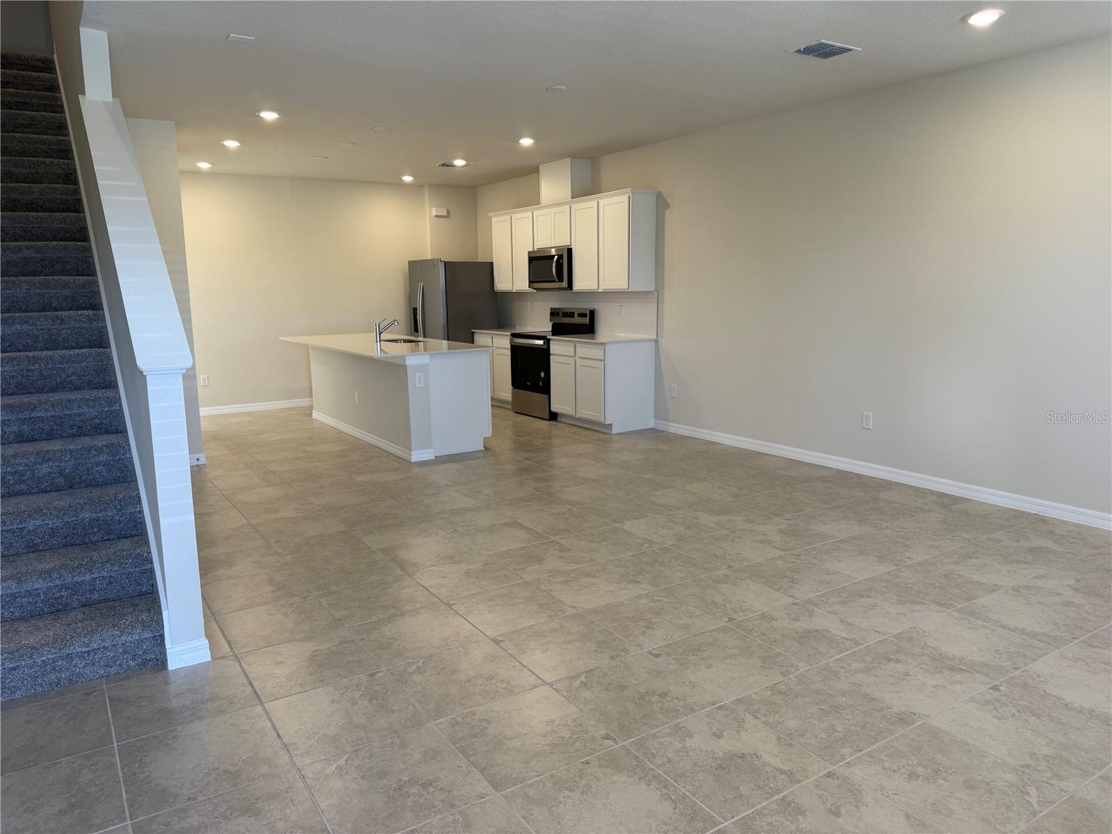 Image 3 of 19 For 6400 Tabebuia Parkway