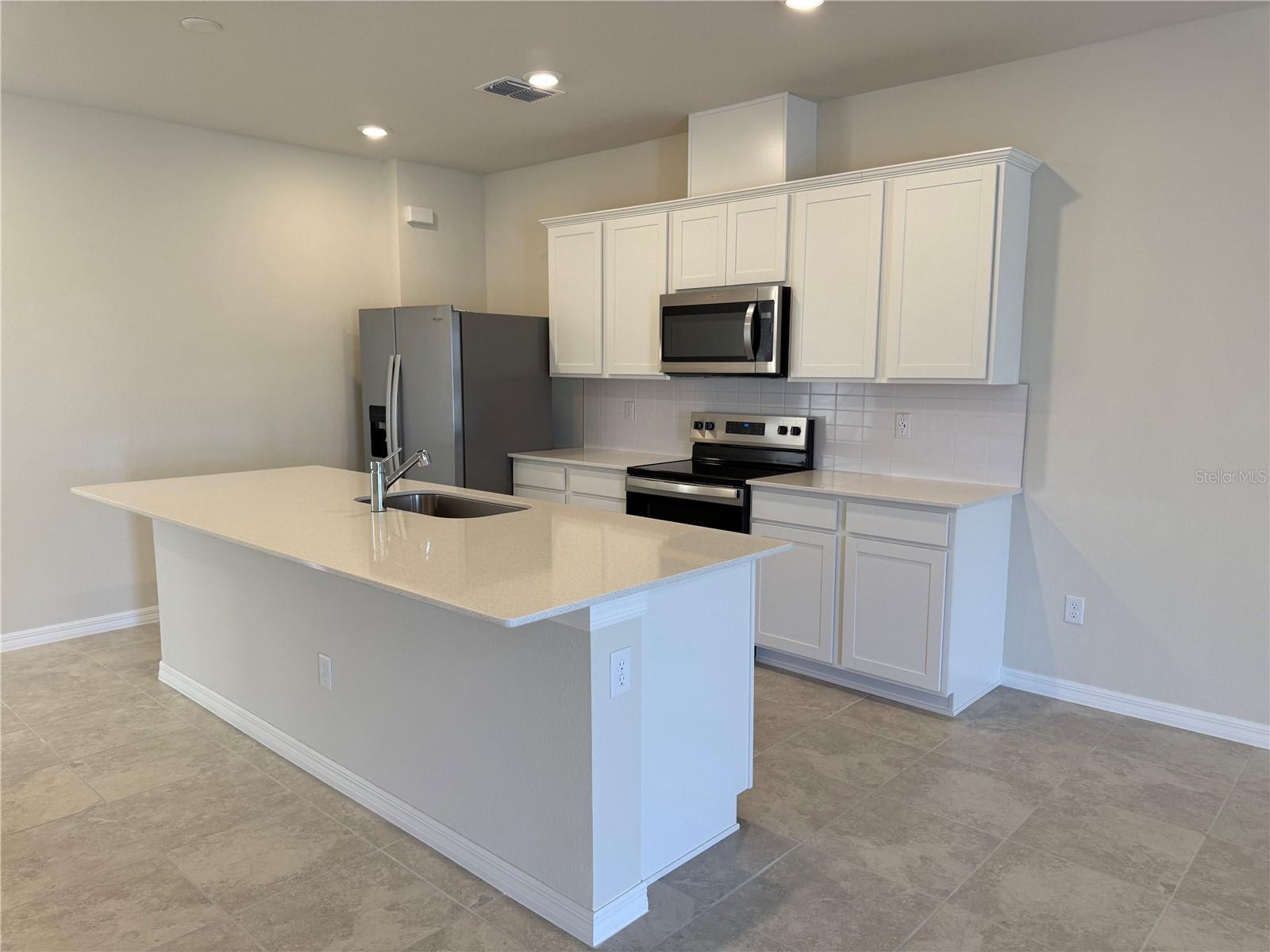 Image 6 of 19 For 6400 Tabebuia Parkway