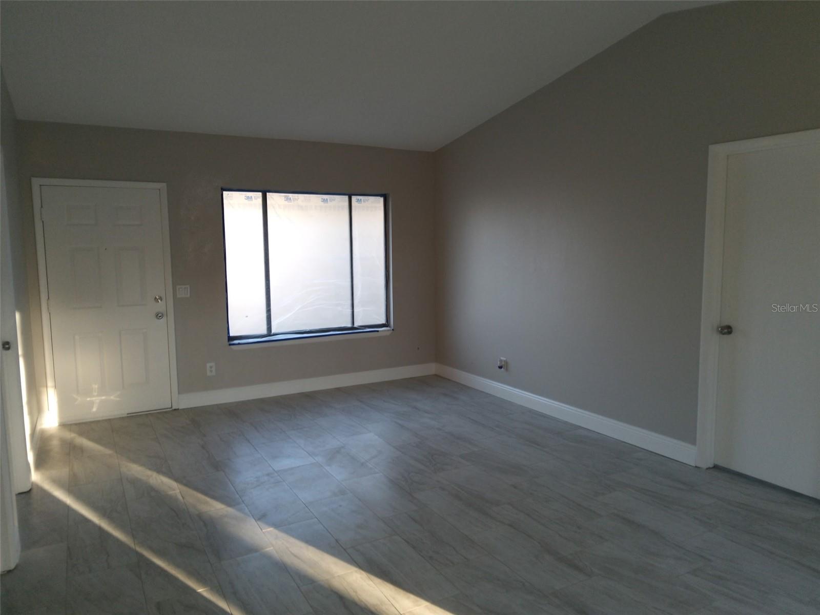 Image 14 of 23 For 376 Providence Boulevard