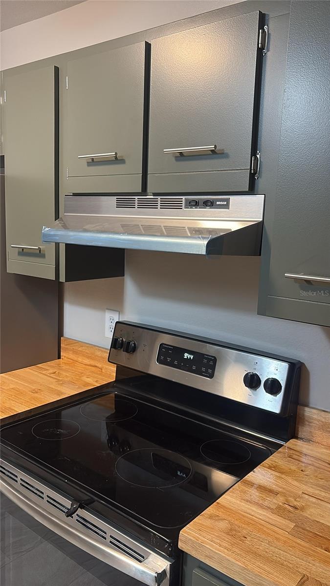 Image 17 of 23 For 376 Providence Boulevard