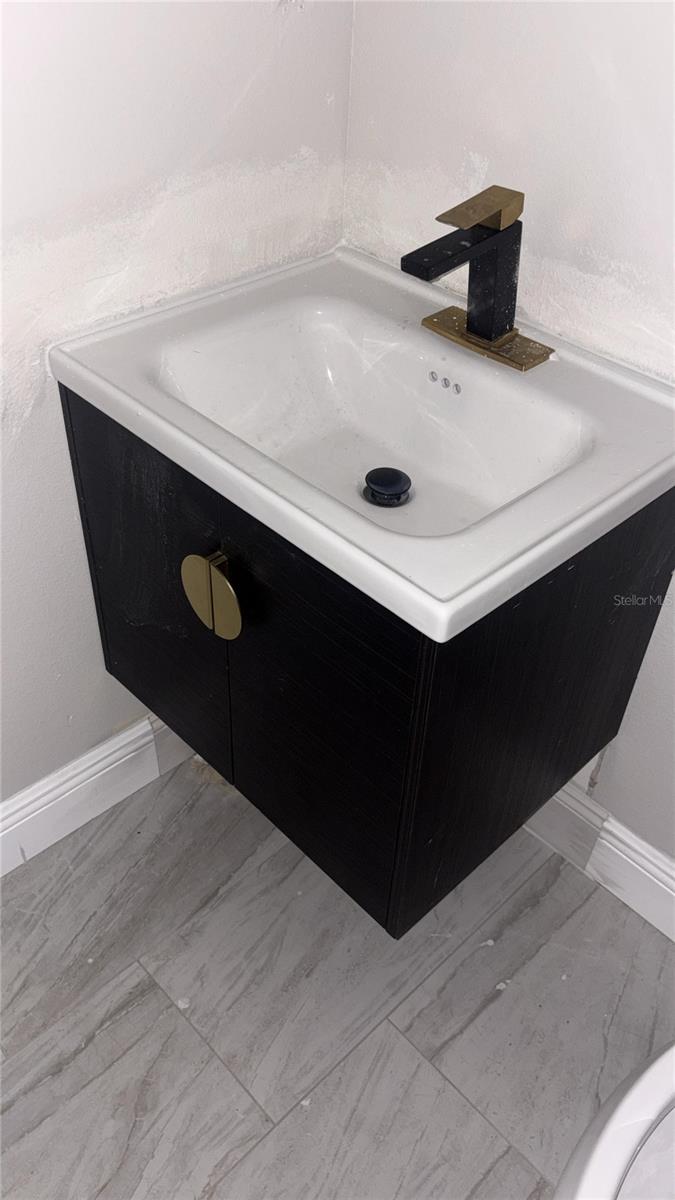 Image 20 of 23 For 376 Providence Boulevard